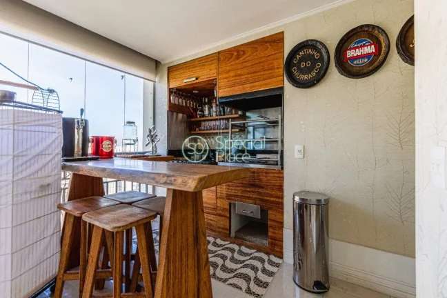 Imagem Excelente apartamento com 400m² no Morumbi, living super espaçoso integrado ao home theater e à s...