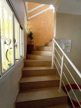 Imagem Sobrado com 2 dormitórios à venda, 193 m² por R$ 585.000,00 - Vila Acoreana - Poá/SP
