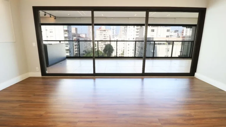 Imagem Apartamento 162M², 4Q, 2 Suítes, 5 Banheiros, 2 Vagas, Varanda Gourmet, Academia, Piscina Adulto, Infantil e Aquecida, Salão de Festas e Jogos, Quadra