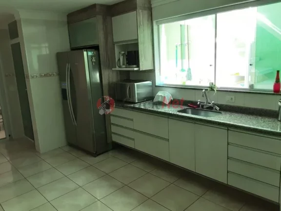 Imagem Excelente Sobrado Reformado à Venda no bairro Nova Petrópolis com 3 suítes