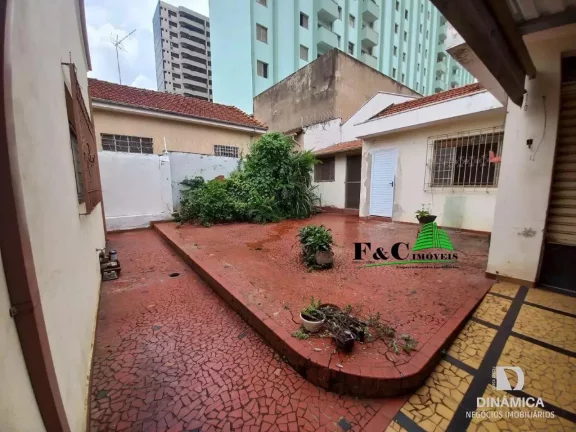 Imagem Casa para Venda em Limeira, Centro, 3 dormitórios, 2 banheiros, 5 vagas