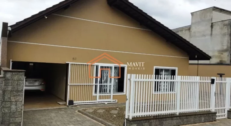 CASA RESIDENCIAL em JOINVILLE - SC, COSTA E SILVA