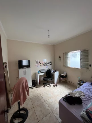 Imagem CASA Á VENDA NO JARDIM MARTINS EM FRANCA/SP - 250m² metros área total o que o torna espaçoso e amplo