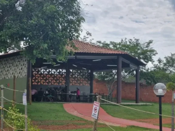 Imagem Casa de luxo em condomínio à venda em Sorocaba-SP, no Jardim Novo Horizonte: 2 quartos, 1 suíte, 2 salas, 3 banheiros, 4 vagas, 143m².