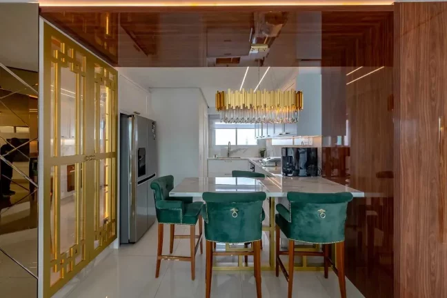 Imagem Apartamento com 3 suítes e 2 vagas de garagem no Centro em Balneário Camboriú