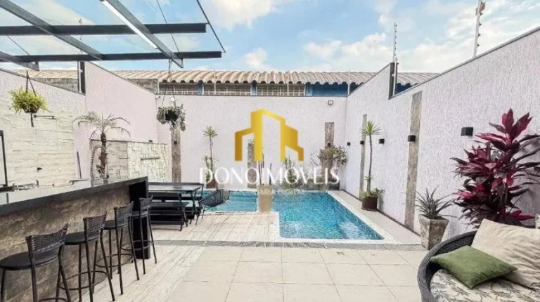Imagem Casa com 3 Suítes | 8 Vagas | Piscina e Área Gourmet