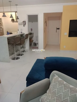 Imagem Com apartamento amplo de 106m2, com 3 dormitórios e 2 vagas de garagem