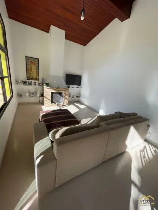 Imagem Casa térrea com 3 suítes em condomínio à venda em Jordanésia - Cajamar/SP