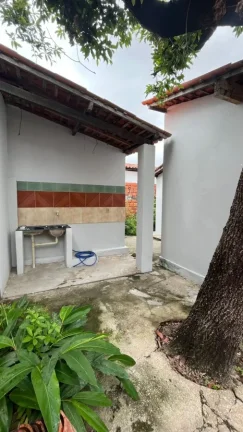 Imagem Casa Comercial para Venda em Teresina, Mocambinho, 3 dormitórios, 1 suíte, 2 banheiros, 2 vagas