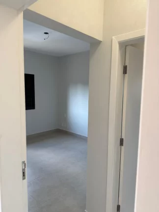 Imagem Casa à venda ou para alugar com 3 quartos, sendo 1 suíte, no condomínio Marchant Buarque, Atibaia - SP