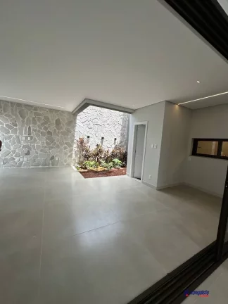 Imagem VENDO CASA DE ALTO PADRÃO - SIM