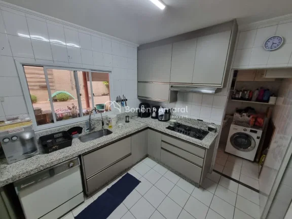 Imagem Sobrado à venda no bairro Santa Cândida, em excelente localização, próxima à PUC-Campinas e à...