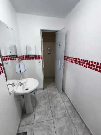 Comercial para Venda em Nova Friburgo, Centro, 5 banheiros