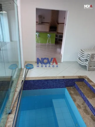 Imagem Venha viver com todo o conforto e requinte em uma casa que redefine o conceito de lar. Esta espetacu...
