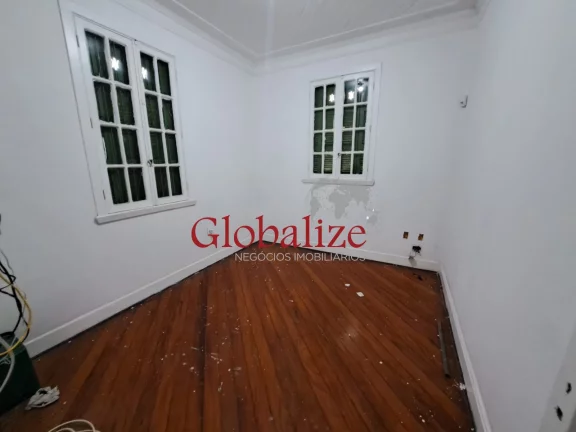Imagem Sobrado comercial à venda com 280m², 5 quartos, 3 banheiros, 5 vagas por R$ 1.255.000,00 na Vila Belmiro em Santos