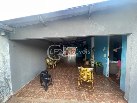 Imagem Casa à venda em Campo Grande-MS: 3 quartos, 3 salas, 1 banheiro, 5 vagas de garagem, 144m² no Jardim Tijuca.