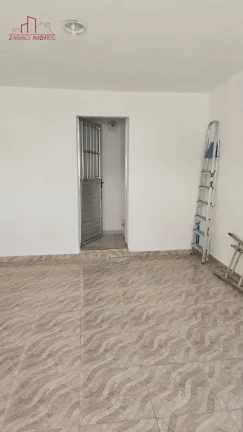 Imagem Casa para locação - 2 dormitórios e vaga de garagem