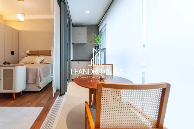 Imagem Condomínio Praça Da Vila - Quer morar ou investir a poucos passos da Praça Pereira Coutinho e Parque do Ibirapuera? Apartamento studio premium espetacular, à venda, na Vila Nova Conceição.