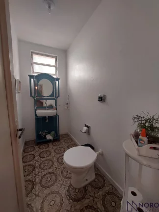 Imagem CASA 3 DORMITÓRIOS (1 SUITE) 4 VAGAS NA TRAV. DOMINGOS TREVISAN-CENTRO