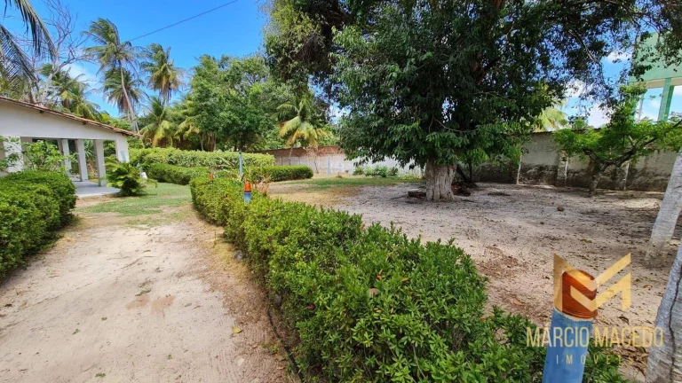 Imagem Terreno à venda, 2438 m² por R$ 850.000,00 - Centro - Paracuru/CE
