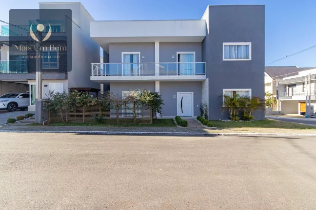 Sobrado com 3 dormitórios à venda, 198 m² por R$ 998.000,00 - Umbará - Curitiba/PR