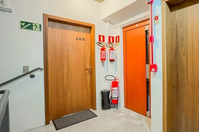 Imagem Sala Comercial à Venda, 35 m² em Petrópolis - Porto Alegre