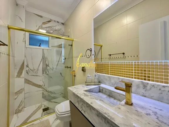 Imagem Sobrado Beira da Marina, mobiliado e decorado com 04 suítes