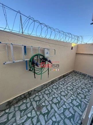 Imagem Apartamento com 2 dormitórios à venda, 73 m² por R$ 325.000,00 - Estação - São Pedro da Aldeia/RJ