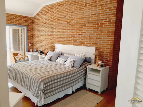 Imagem Casa em condomínio à Venda (PORTEIRA FECHADA) AC 800 m2, Piscina, quadra de Tênis. . . Jundiaí/SP