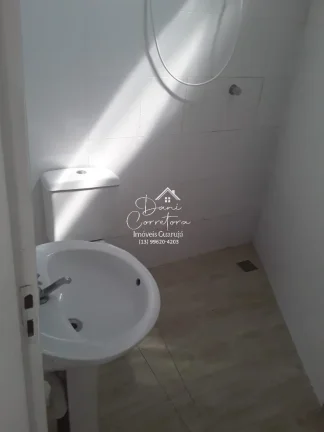 Imagem Imperdível casa à venda na Enseada, Guarujá-SP! 5 quartos, 3 suítes, 2 salas, 4 banheiros, 2 vagas de garagem. Confira!