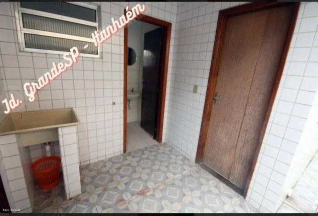 Imagem Casa para Venda em Itanhaém, Jardim Grandesp, 4 dormitórios, 1 suíte, 3 banheiros, 6 vagas