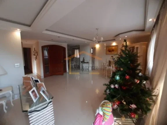Imagem Apartamento com 210m², 4 dormitórios sendo 2 suítes, todos com armários. Possui sala para dois a...