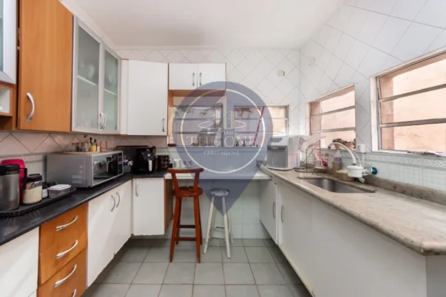 Imagem Casa à venda em São Paulo-SP, bairro Jardim Pinheiros: 3 quartos, 1 suíte, 2 salas, 3 banheiros, 2 vagas, 124m². Confira!