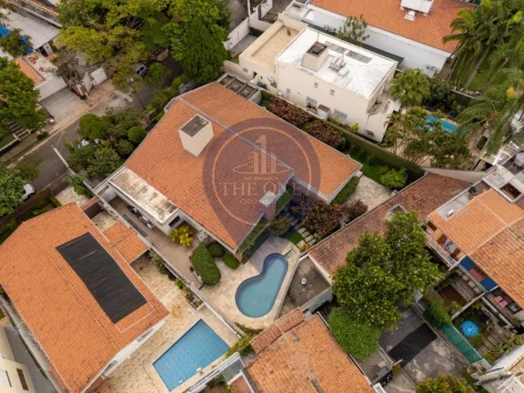 Imagem Espetacular casa à venda em São Paulo-SP, Alto de Pinheiros: 4 quartos, 4 suítes, 2 salas, 6 banheiros, 7 vagas, 495m².