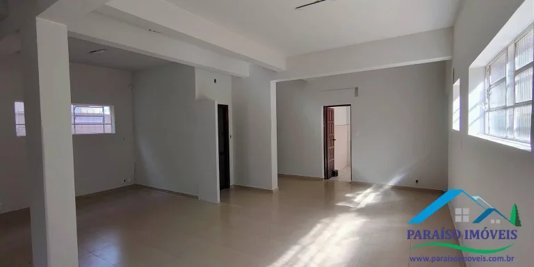 Imagem Ponto Comercial de 120m² para Aluguel no Centro de Paraisópolis, MG