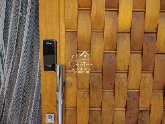 Imagem Casa para locação no Jardim Las Palmas, Guarujá-SP: 3 quartos, 1 suíte, 2 salas, 1 vaga de garagem, 160m² de área.