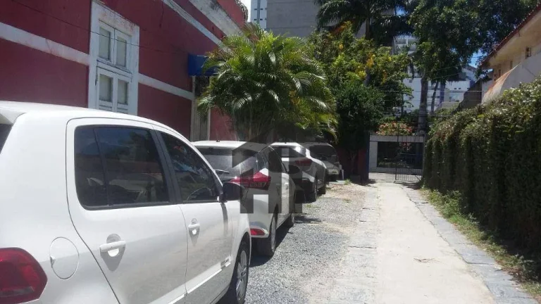 Imagem Casa á venda nas Graças, Recife, PE