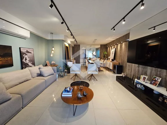 Imagem Apartamento Majestic Elegante – 4 suítes, 166m², Sol Poente, Vista Livre