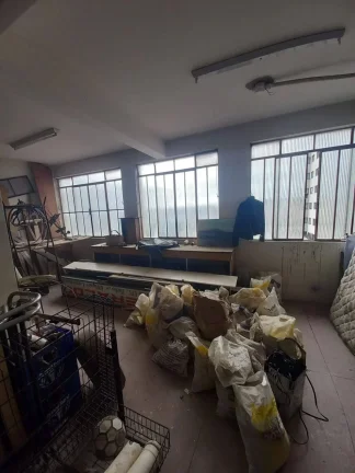 Imagem Loja ampla e bem localizada na Rua Tiradentes – Barbacena/MG