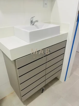 Imagem Apartamento à venda em Florianópolis-SC, Ingleses do Rio Vermelho: 1 quarto, 2 salas, 1 banheiro, 1 vaga de garagem, 68,21m².