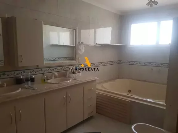Imagem Vendo casa condomínio Rio Mar - Av. das Américas Barra da Tijuca - Espetacular residência - com suítes, piscina e churrasqueira - R$5.650.000