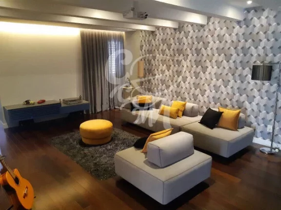 Apartamento impecável em andar alto