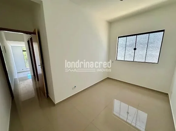 Imagem Casa geminada na zona norte de Londrina com 2 dormitórios, sala, cozinha, banheiro, garagem e 100m² de terreno. Oportunidade imperdível!