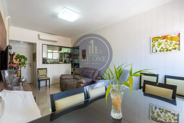 Imagem Apartamento à venda na Aclimação, São Paulo-SP: 3 quartos, 1 suíte, 2 salas, 2 banheiros, 1 vaga de garagem, 83m². Venha conferir!