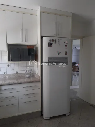 Imagem Este espaçoso apartamento oferece um estilo de vida completo e funcional, com três dormitórios, s...