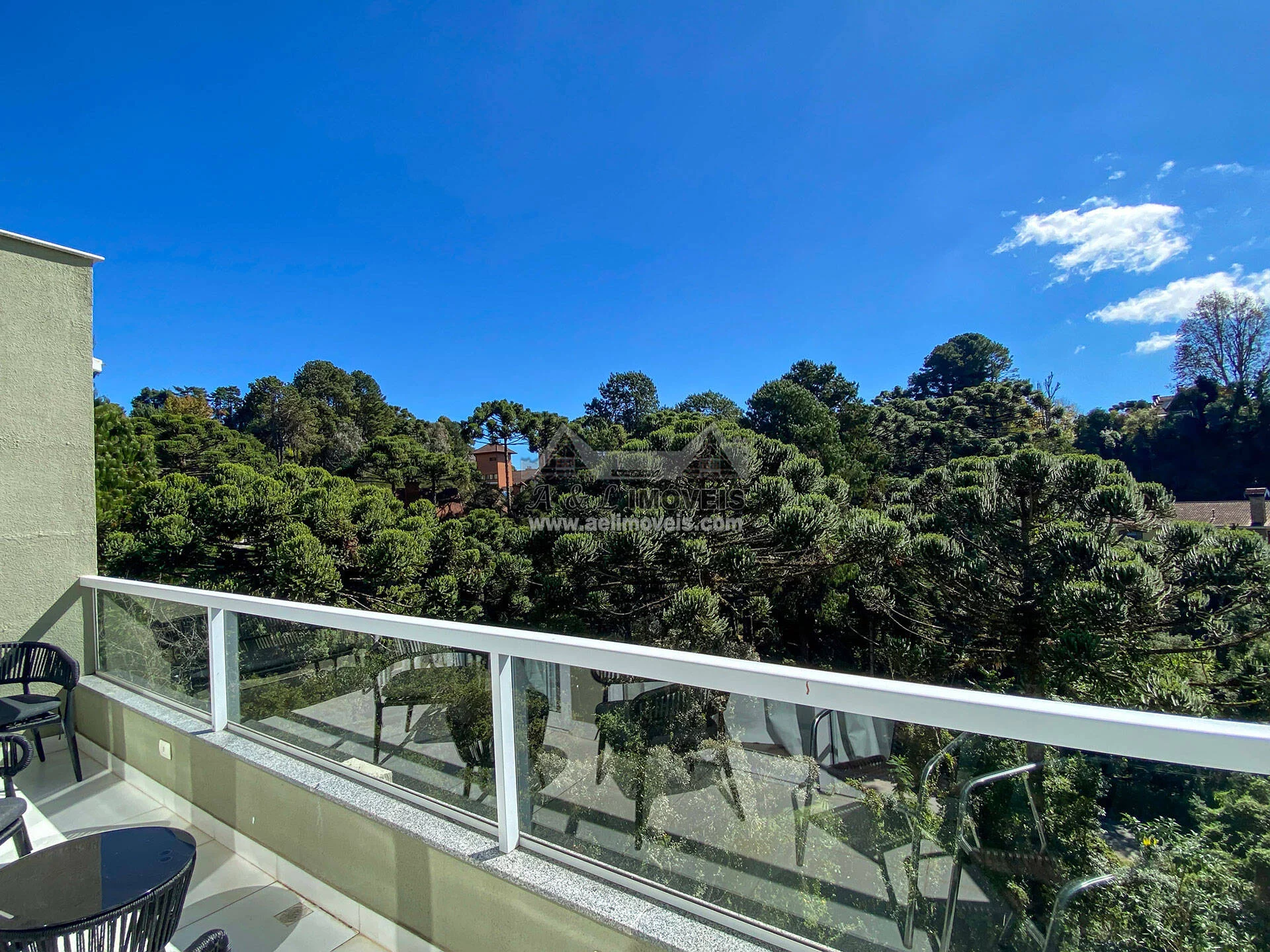Imagem Apartamento à venda em Campos do Jordão – Duplex próximo ao Capivari