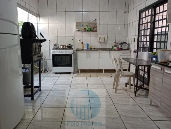 Imagem Casa térrea a venda R$ 270.000, bairro Presidente Dutra com 2 quartos sendo 1 suíte, 3 vagas de garagem em Ribeirão Preto - SP