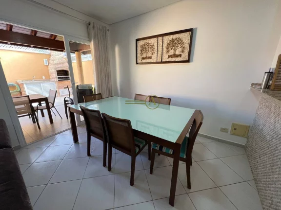 Imagem Tríplex alto padrão à venda condomínio fechado frente mar porteira fechada