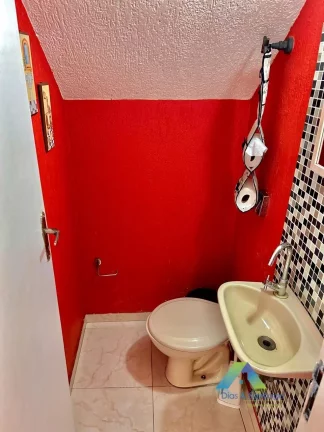 Imagem Casa Sobrado 2 Domts ,2 Banheiros , 2 vagas de garagens , complanejados !!
