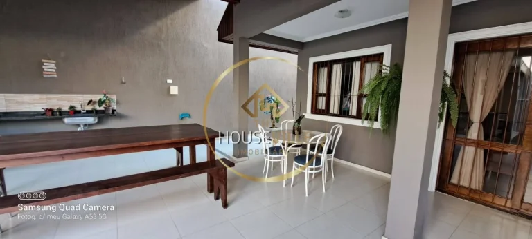 Imagem Casa Sobrado 4 Dormitórios (3 suítes), 3 Vagas, Condomínio Portal da Serra.